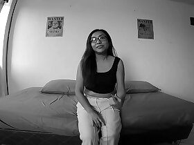 24个月后，美丽的少女Pía才录制了色情试镜