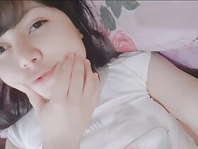 处女少女自慰 - Hana Lily