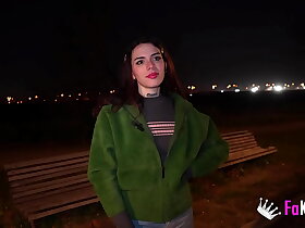 西班牙最受欢迎的变性人杰西卡·凯特 (Jessica Kate) 与一名年轻且缺乏经验的男子发生性关系 - FAKings